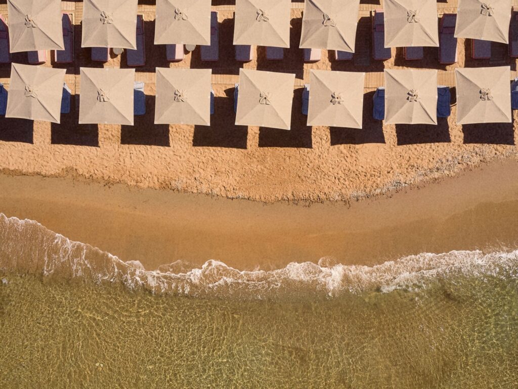 golden milos beach house dom