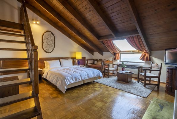 _0130_Domotel Anemolia – mini chalet style suiteDSC03175-HDR _0130_Domotel Anemolia - mini chalet style suiteDSC03175-HDR